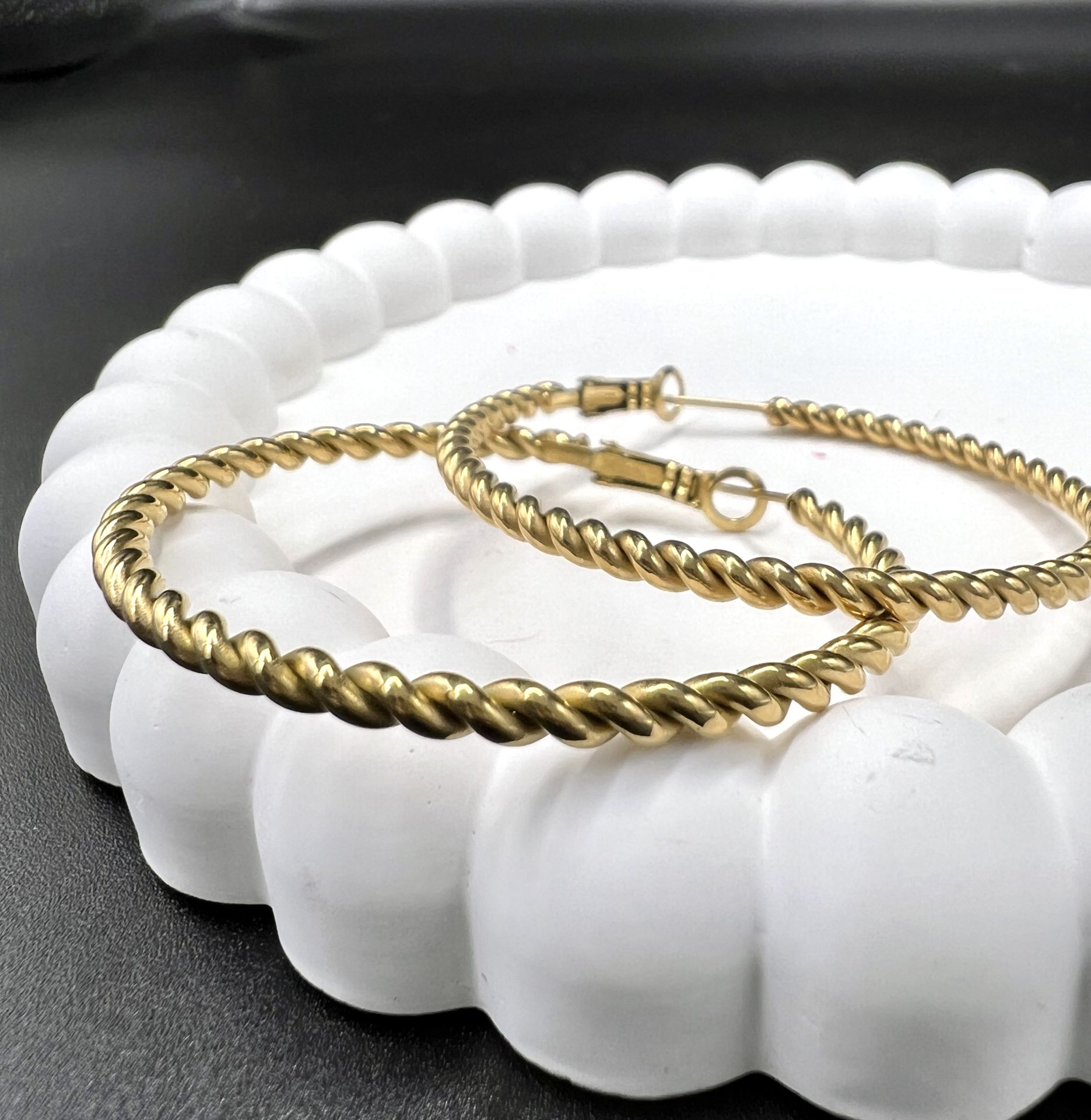 Çelik Halka Küpe Burgu Model Gold Renk 5 cm