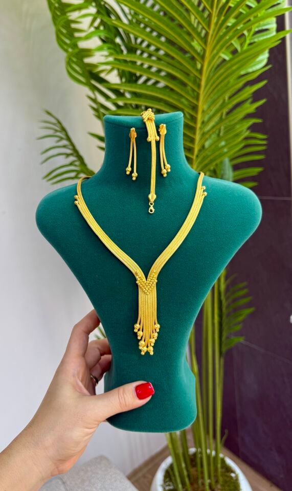 925 AYAR GÜMÜŞ ÜZERİ ALTIN KAPLAMA DORİKA SET V MODEL