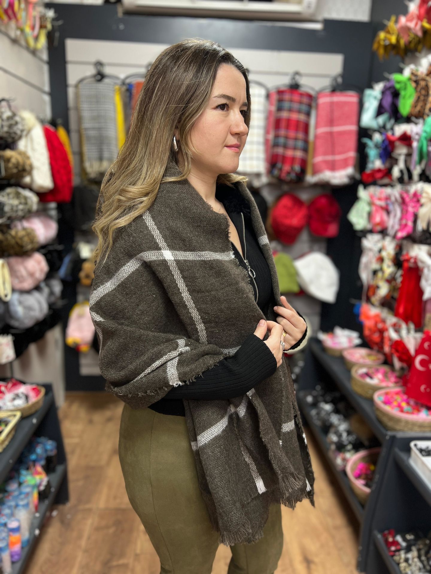 Tek Yönlü Şal Kahverengi Tabanlı Krem Çizgili