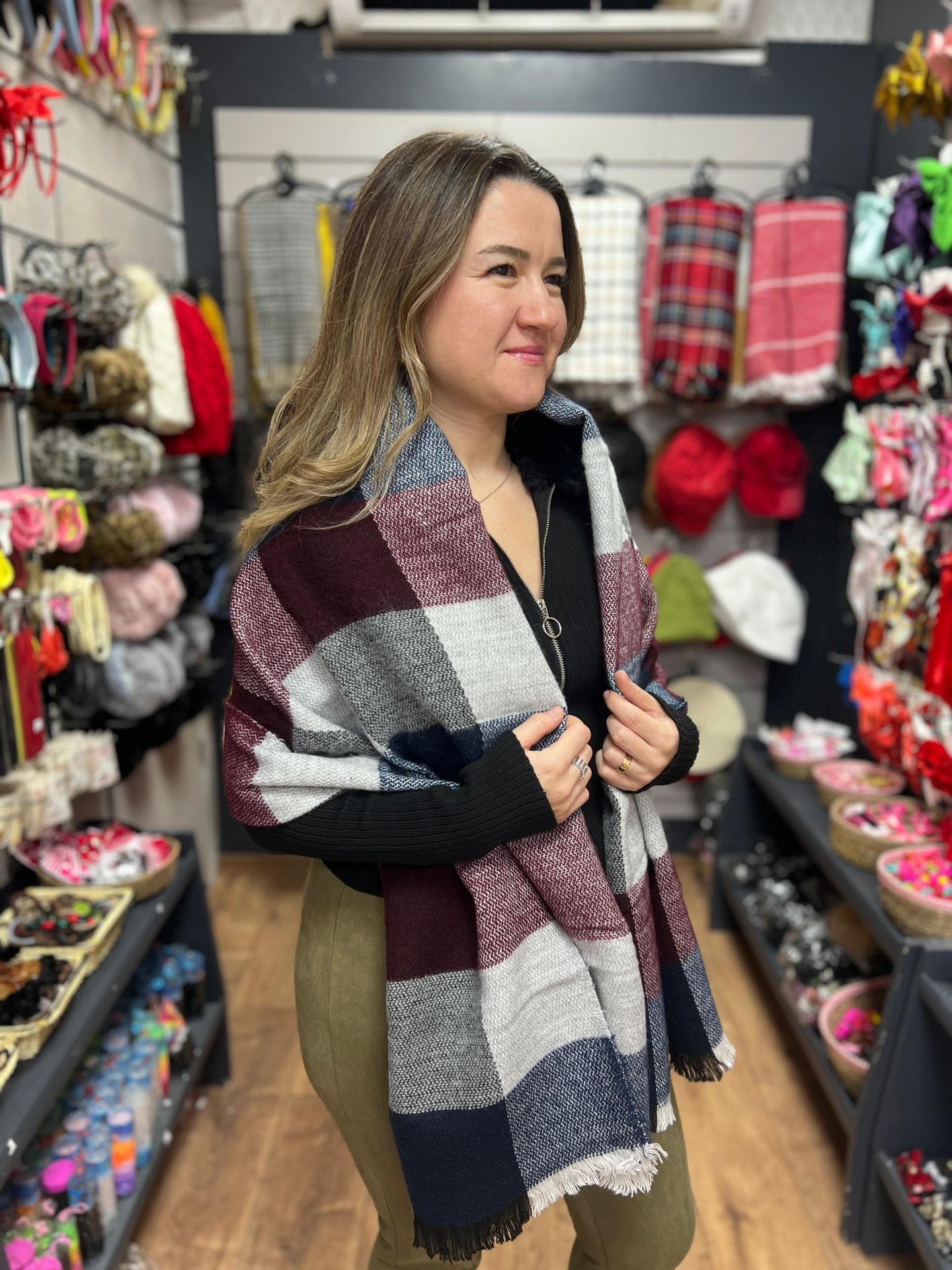 Tek Yönlü Şal Pastel Tonlar Kare Şekil Detaylı