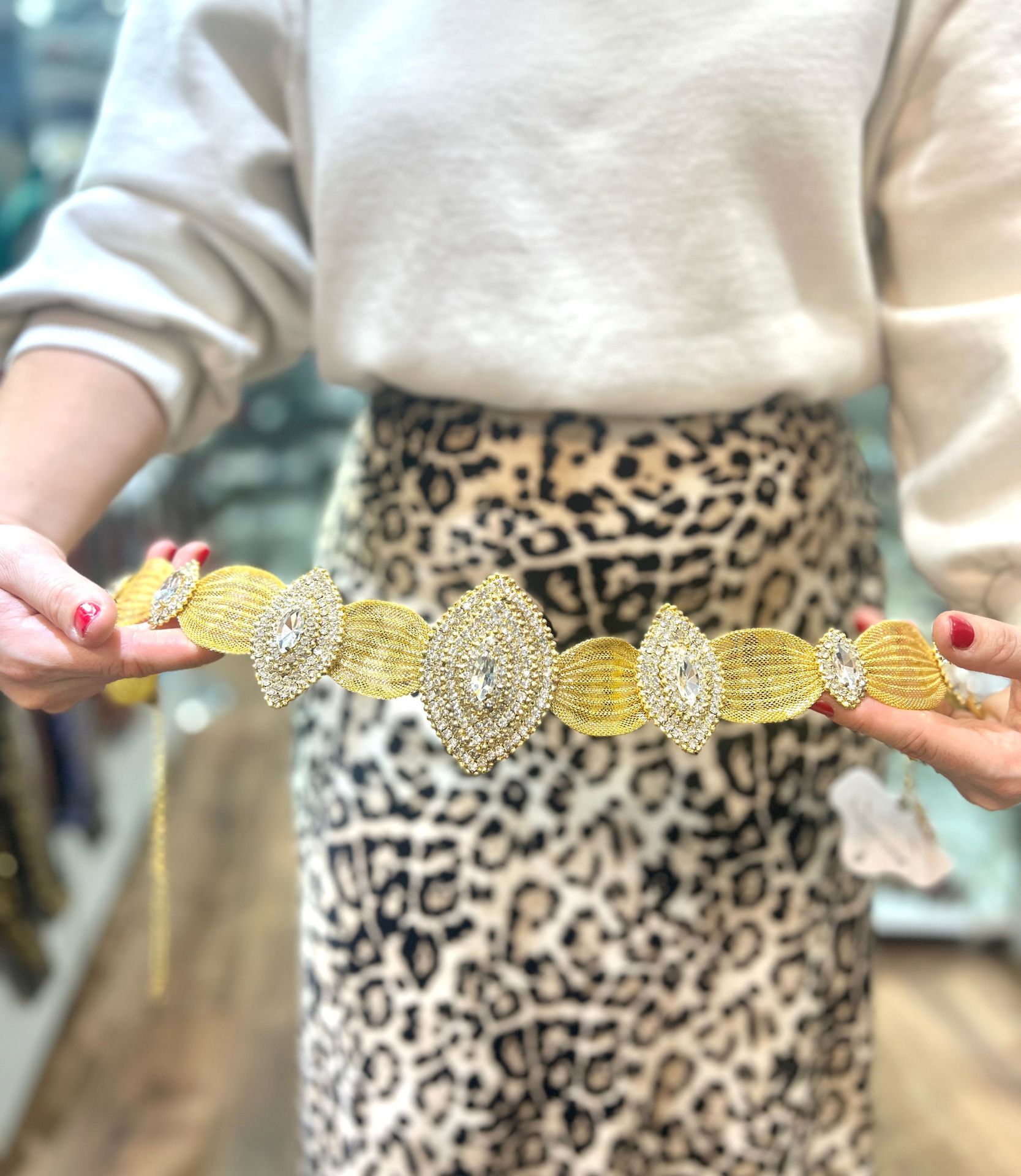 Altın Kaplamalı Kemer Üçgen Taşlı Gold Renk
