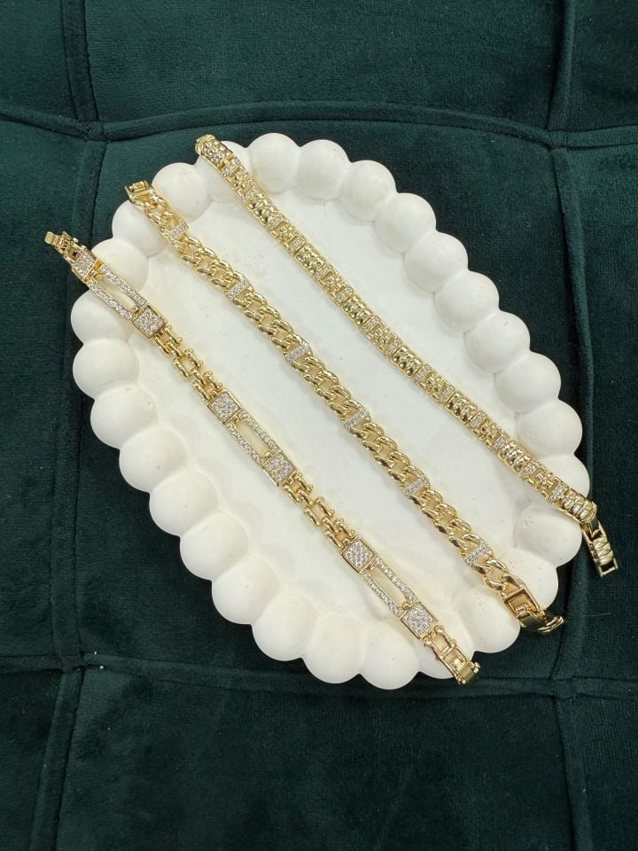VIP Bileklik Dikdörtgen Detaylı Taşlı Gold Renk