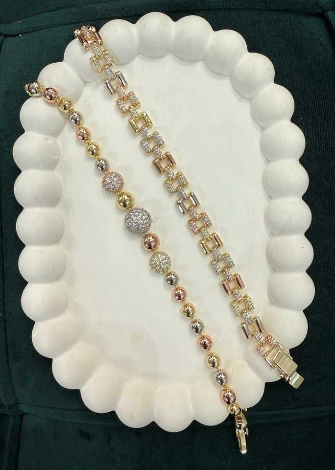 VIP Bileklik Sıralı Kare Model Çok Renkli