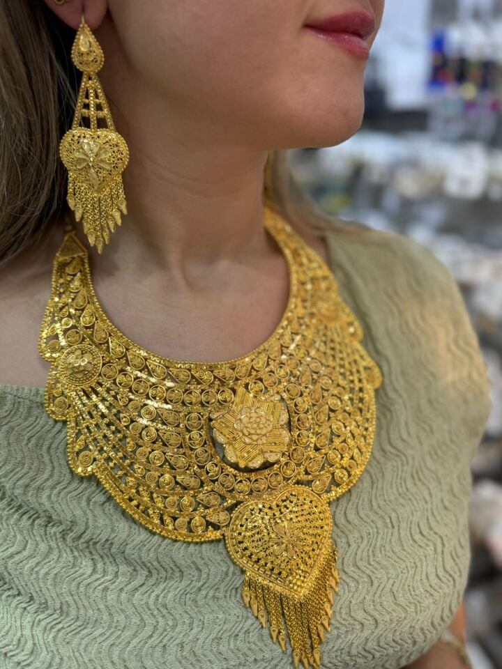 22K ALTIN KAPLAMA HİNT MODEL KOLYE KÜPE SET