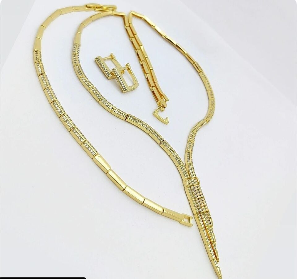 14 AYAR GOLD RENK KUYUMCU MODEL DÖKÜM ZİRKON SET