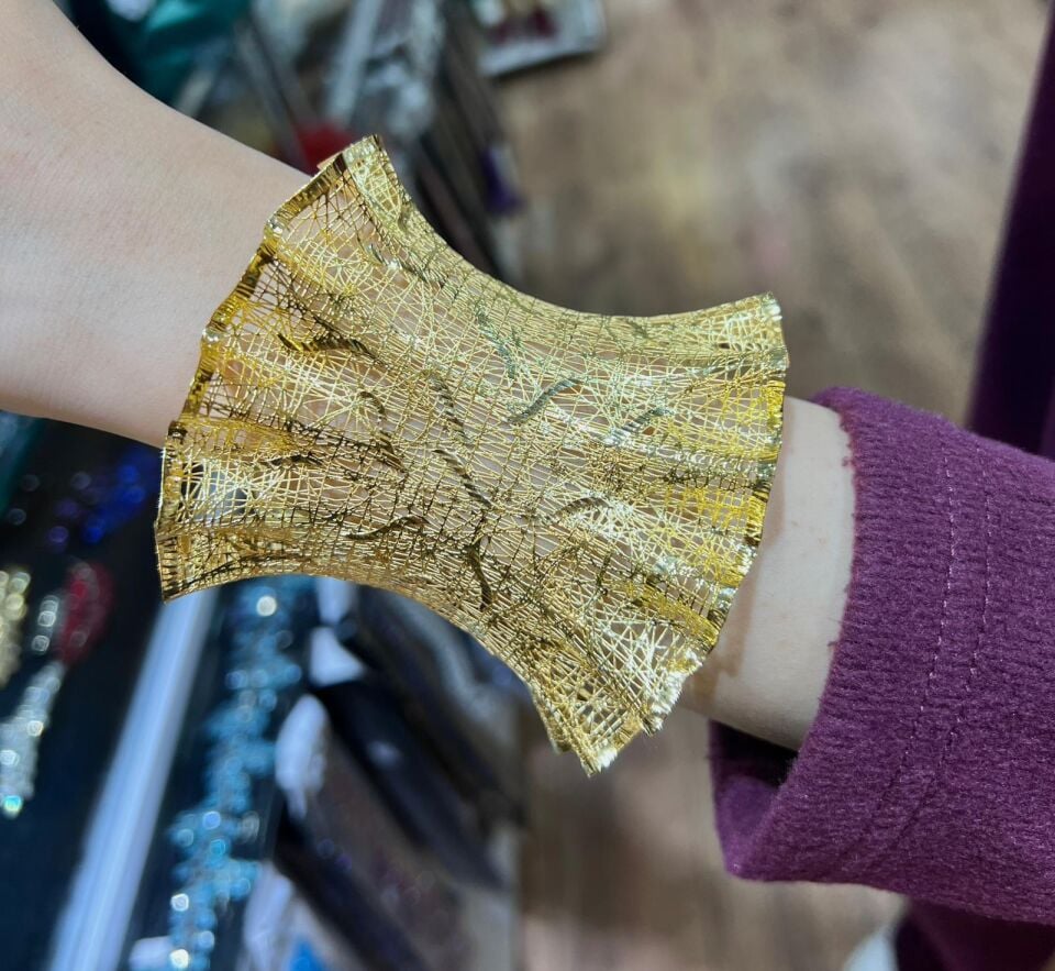 22K ALTIN KAPLAMA TÜL KELEPÇE 9 CM