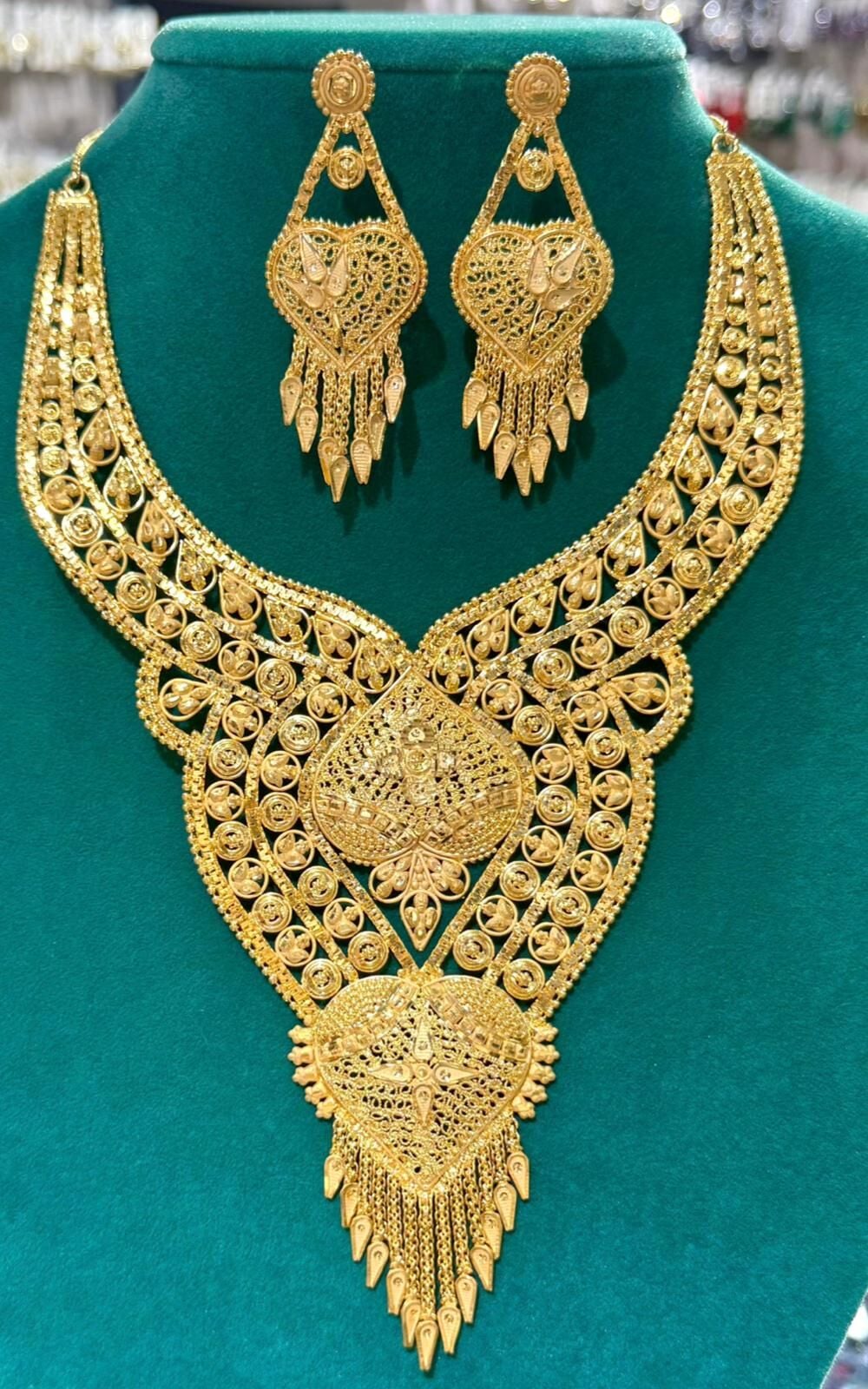 22K ALTIN KAPLAMA HİNT MODEL KOLYE KÜPE SET