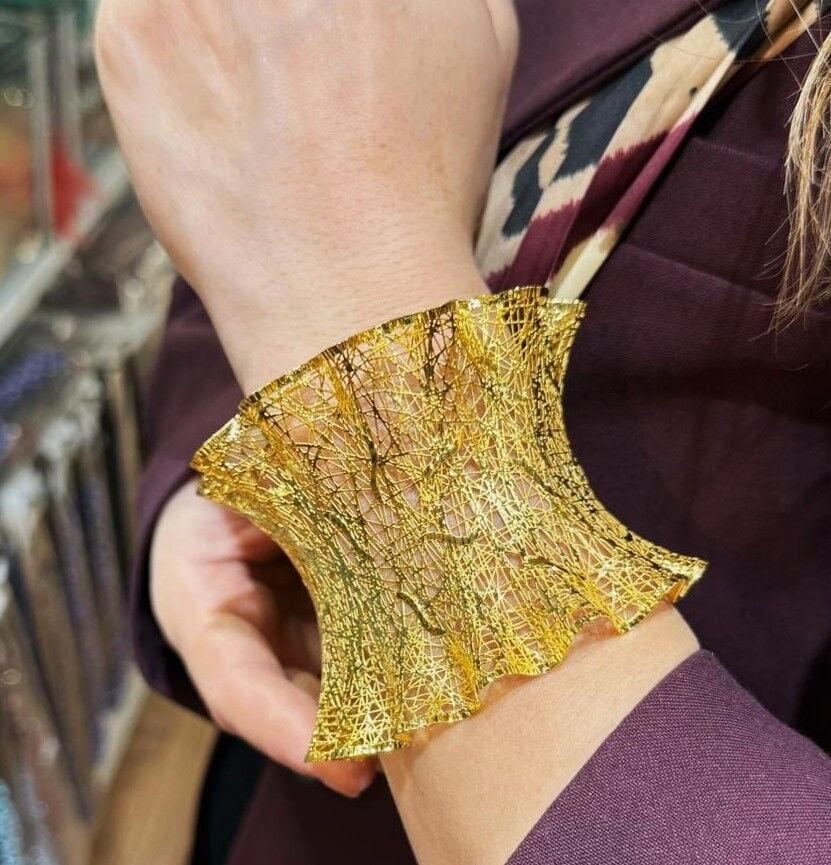 22K ALTIN KAPLAMA TÜL KELEPÇE 7 CM